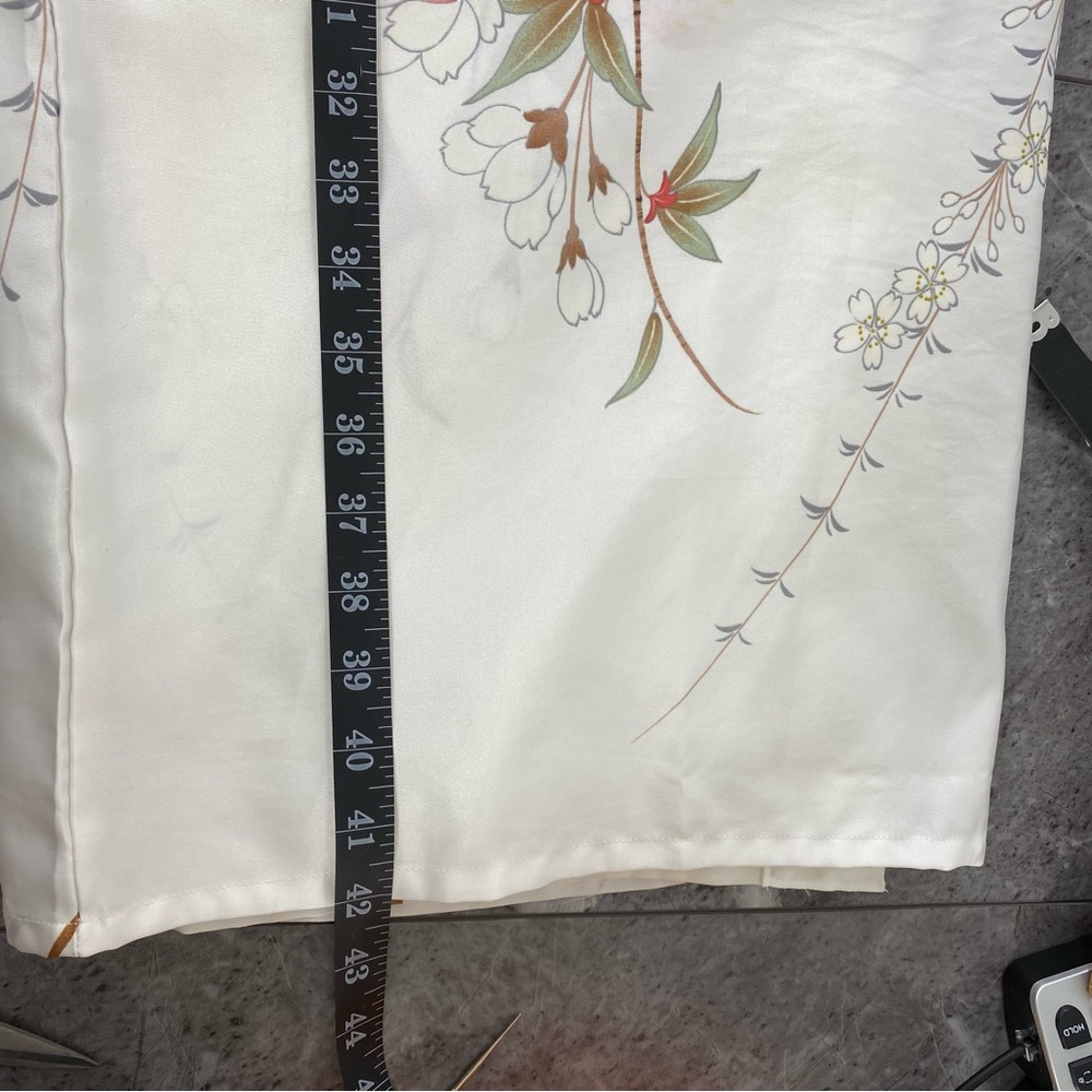 Vintage Kimono Women One Size Japanese White Poly Floral Coverup Asian Botanical - Picture 11 of 11